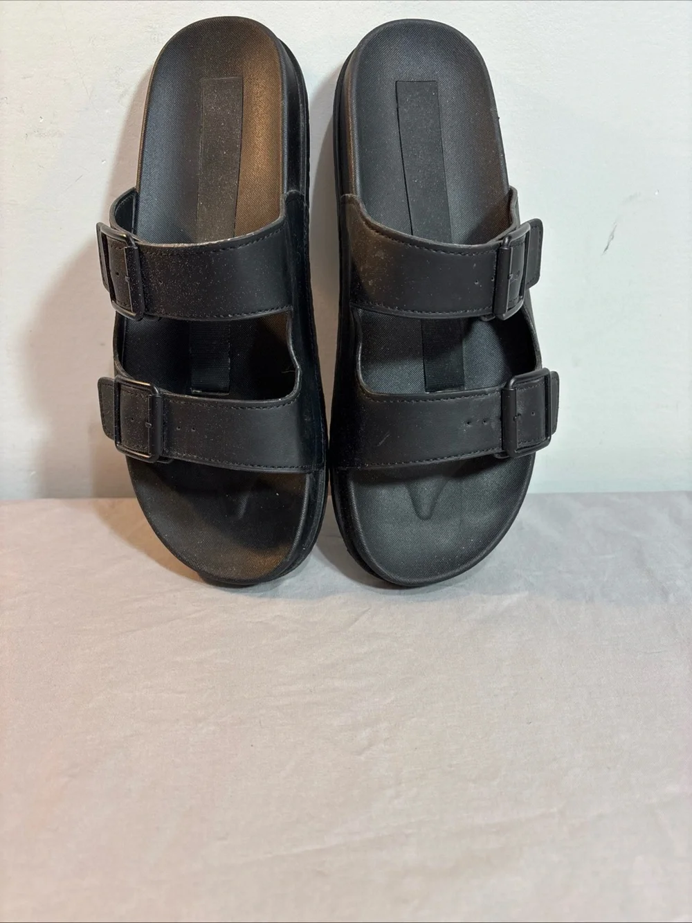 Earthing Women’s Black Double-Buckle Slide Sandals - Picture 2 of 9